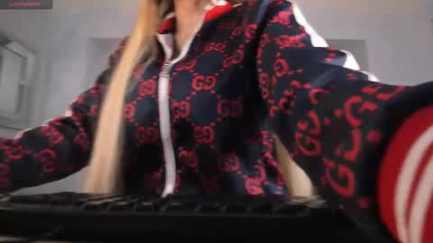 Sophie  Palmer online show from 02/18/25, 01:55