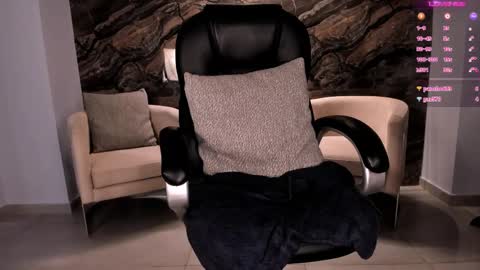 Sophie  Palmer online show from 02/20/25, 02:57