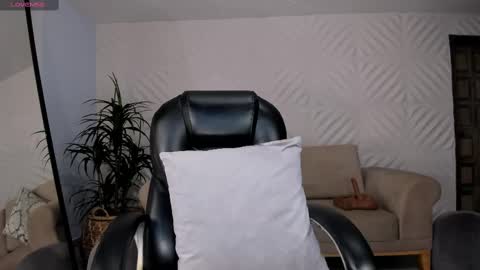 Sophie  Palmer online show from 02/24/25, 06:04