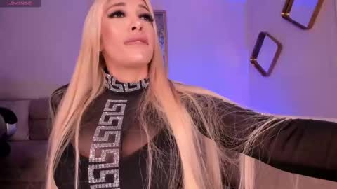 Sophie  Palmer online show from 03/07/25, 01:40