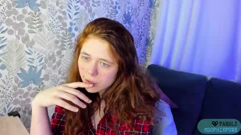 Sophie online show from 10/28/25, 09:06