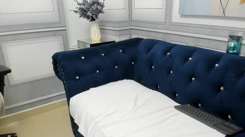 SOPHIE online show from 04/05/26, 10:40