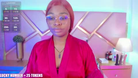 Sophie online show from 04/17/26, 12:30