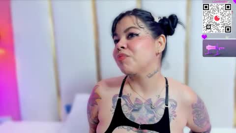 Snapshot of sophieyenki chatting on 10/11/25, 11:03 SOPHIE online show from 10/11/25, 11:03