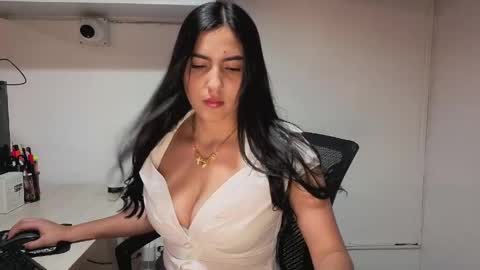 Sophiee online show from 05/18/26, 11:54