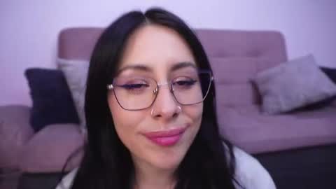 Snapshot of sophiiecums chatting on 06/19/26, 03:44 Sophiie online show from 06/19/26, 03:44