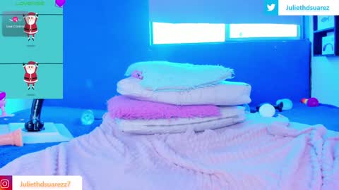 Julieth online show from 12/25/24, 01:30