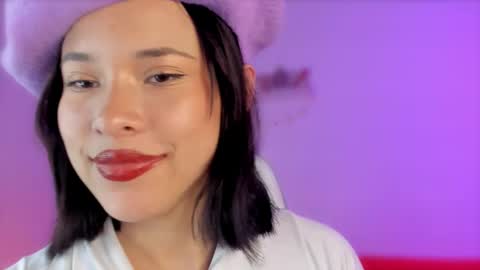 Sophiie Williams online show from 12/19/24, 10:32