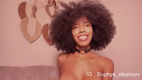 Snapshot of sophye_ebanov chatting on 03/08/26, 02:04 SEE U HERE OF online show from 03/08/26, 02:04
