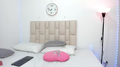 Sofia  online show from 05/14/26, 12:39