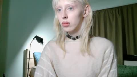 sora999999999 online show from 04/19/26, 08:33