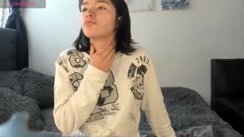 SORAYALANNE online show from 11/14/25, 06:50