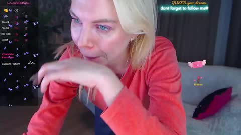 Lisa online show from 12/18/25, 03:34