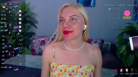 Lisa online show from 06/18/26, 09:14