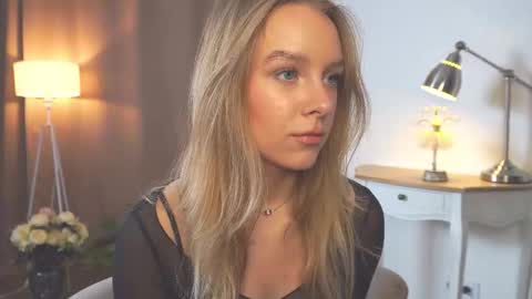 Anna online show from 03/01/26, 01:13