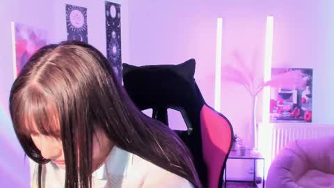 Snapshot of sour_cherry_ chatting on 04/30/26, 02:45 Jennie online show from 04/30/26, 02:45
