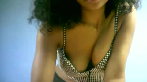 sourayaa online show from 04/17/26, 06:44