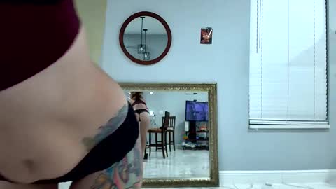 Snapshot of southernmilfmel chatting on 05/24/26, 02:05 Southern MILF online show from 05/24/26, 02:05