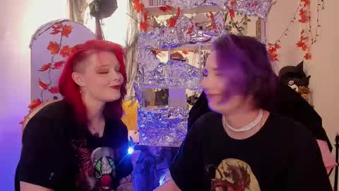 Leah online show from 12/03/25, 01:31