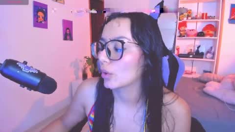 Lili online show from 04/23/26, 11:07