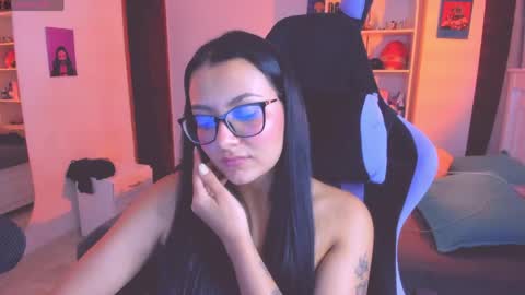 Snapshot of soy___lili chatting on 06/02/26, 04:36 Lili online show from 06/02/26, 04:36