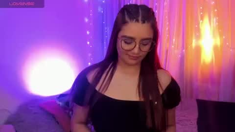 Snapshot of soy_anny_1 chatting on 10/12/25, 01:26 soy_anny_1 online show from 10/12/25, 01:26