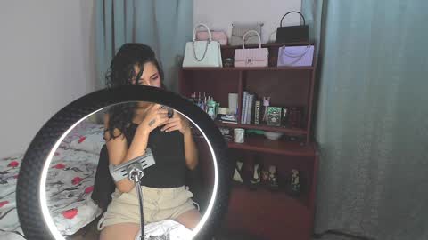 Snapshot of soy_miauhg chatting on 01/31/25, 03:30 Miauhg online show from 01/31/25, 03:30