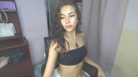 Snapshot of soy_miauhg chatting on 11/09/25, 05:28 Miauhg online show from 11/09/25, 05:28