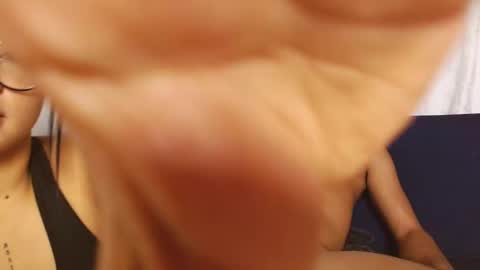 Yesi online show from 11/11/25, 04:56