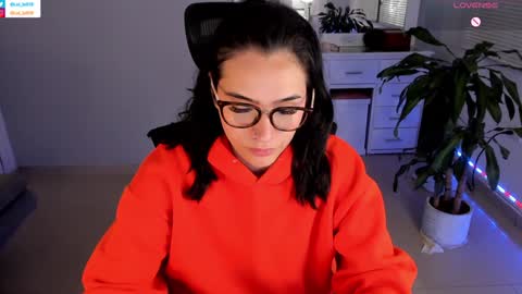 Snapshot of soyabby_ chatting on 01/18/25, 03:20 Luisa online show from 01/18/25, 03:20