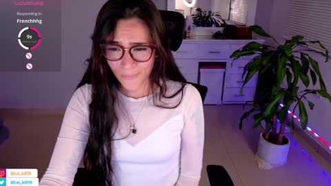 Snapshot of soyabby_ chatting on 01/26/25, 01:41 Luisa online show from 01/26/25, 01:41