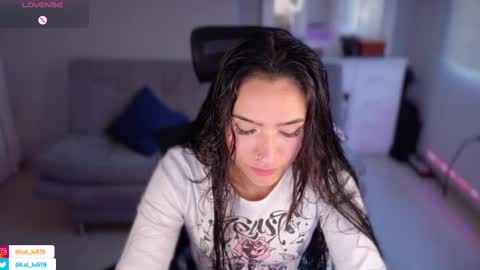 Snapshot of soyabby_ chatting on 02/26/25, 10:20 Luisa online show from 02/26/25, 10:20