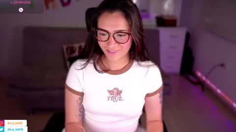 Snapshot of soyabby_ chatting on 03/11/25, 02:32 Luisa online show from 03/11/25, 02:32