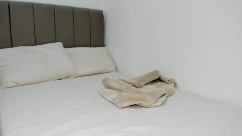 Instagram Soyamandaa  1 online show from 04/19/26, 10:12