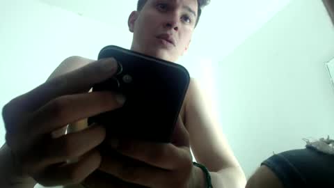 Snapshot of soymanuel777 chatting on 04/12/26, 11:43 soymanuel777 online show from 04/12/26, 11:43