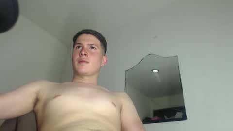 Snapshot of soymanuel777 chatting on 05/03/26, 11:33 soymanuel777 online show from 05/03/26, 11:33