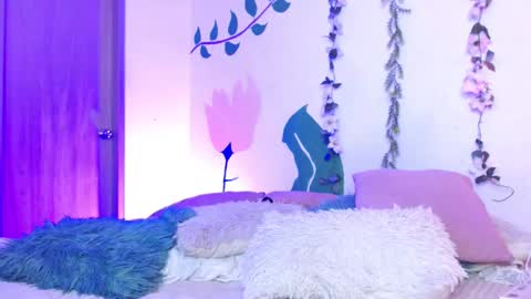      online show from 03/12/25, 05:24