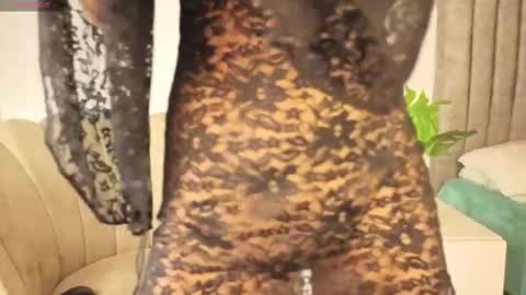      online show from 11/30/25, 03:54