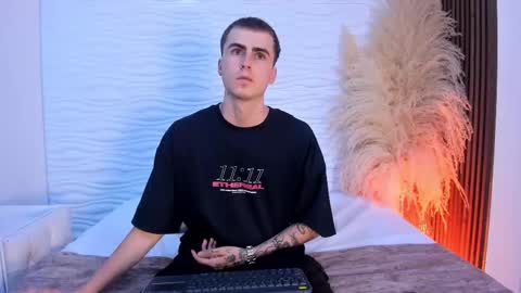 spaceboy_1 online show from 02/15/26, 09:00