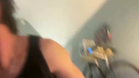 TrndSettrz online show from 01/28/25, 04:08