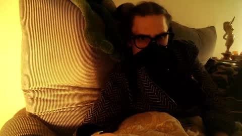 Snapshot of spacegirl42o chatting on 12/31/24, 12:11 Spacegirl online show from 12/31/24, 12:11