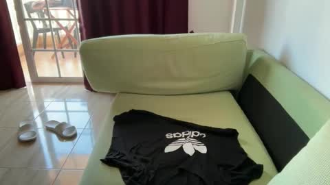 spain_boy3 online show from 05/20/26, 02:56