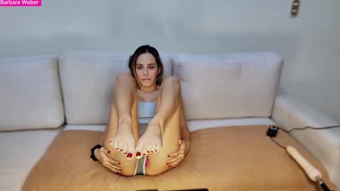 Snapshot of spaintense_ chatting on 11/17/25, 01:44 spaintense_ online show from 11/17/25, 01:44