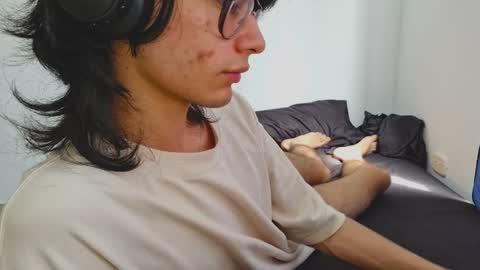 Roger online show from 03/04/25, 03:26