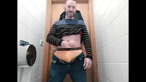 Snapshot of spanishharddick chatting on 02/06/25, 05:57 Manu online show from 02/06/25, 05:57