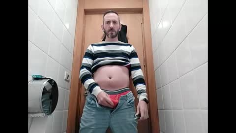 Snapshot of spanishharddick chatting on 03/11/25, 06:10 Manu online show from 03/11/25, 06:10