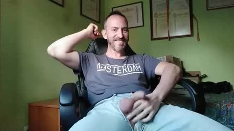 Snapshot of spanishharddick chatting on 10/05/25, 09:07 Manu online show from 10/05/25, 09:07