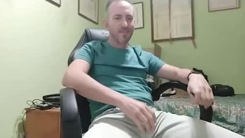 Snapshot of spanishharddick chatting on 11/24/25, 05:12 Manu online show from 11/24/25, 05:12