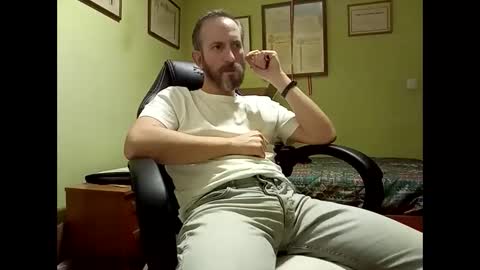 Snapshot of spanishharddick chatting on 01/09/26, 11:06 Manu online show from 01/09/26, 11:06