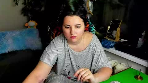 Snapshot of spanking_girls chatting on 05/12/26, 09:34 Evgenia online show from 05/12/26, 09:34